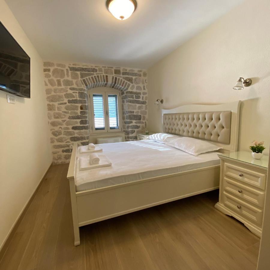 Apartments Marijaz Kotor Exterior photo